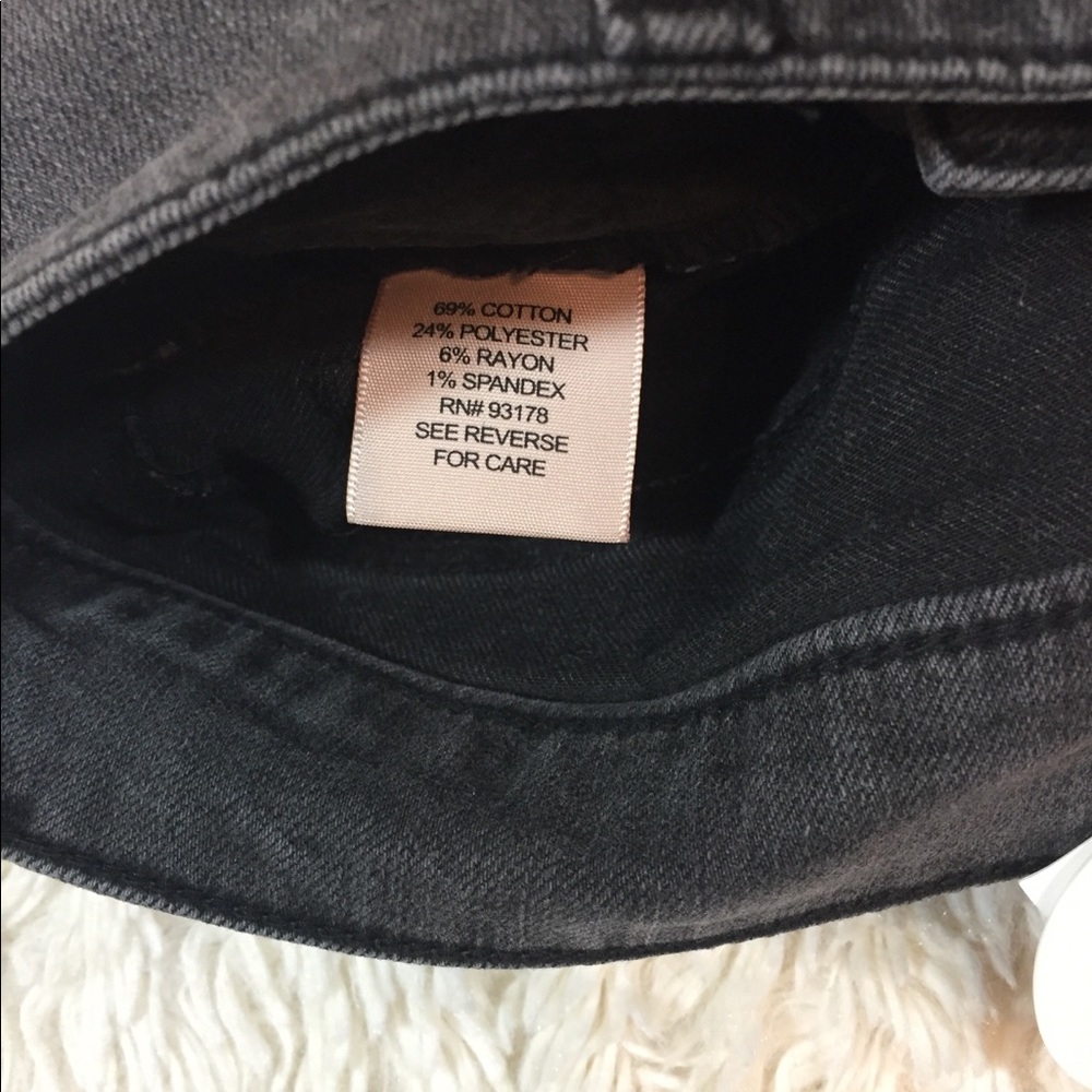 Philosophy Skinny Jeans - Picture 3 of 5